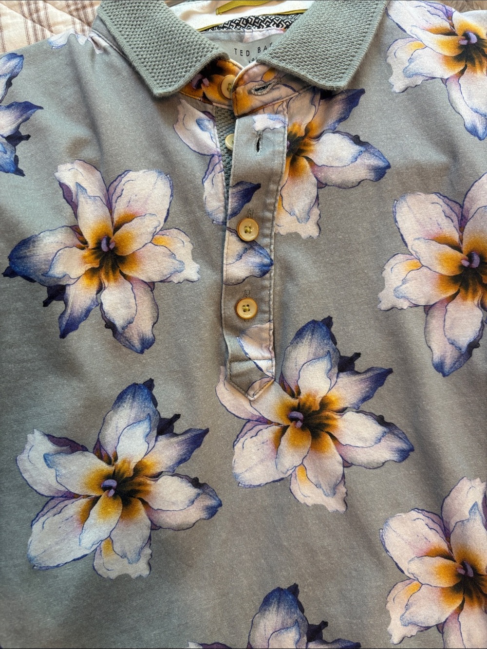 Ted Baker Floral Polo Shirt in Light Gray. Men's M. Like new condition. Sharp! - Picture 3 of 7